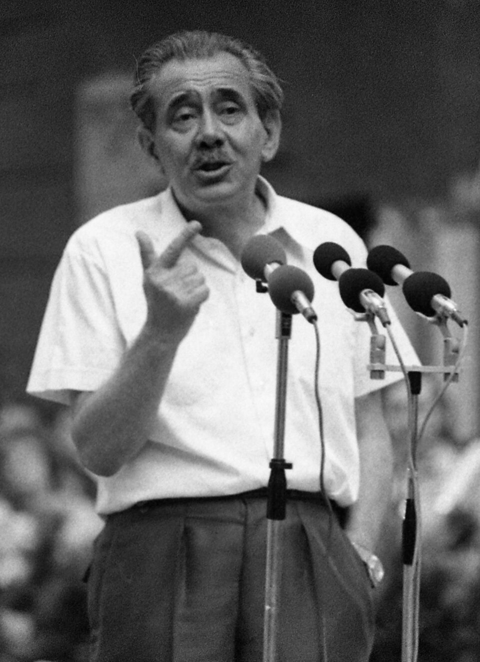 Aczél György