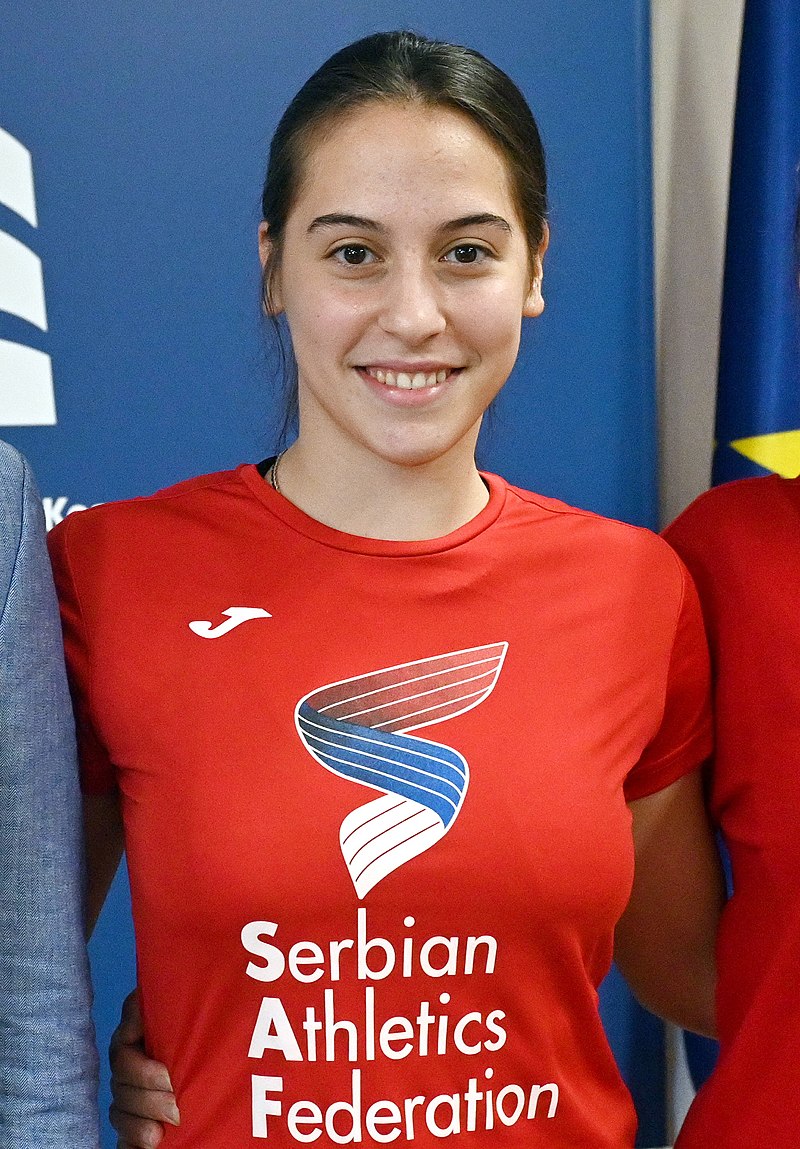 Adriana Vilagos