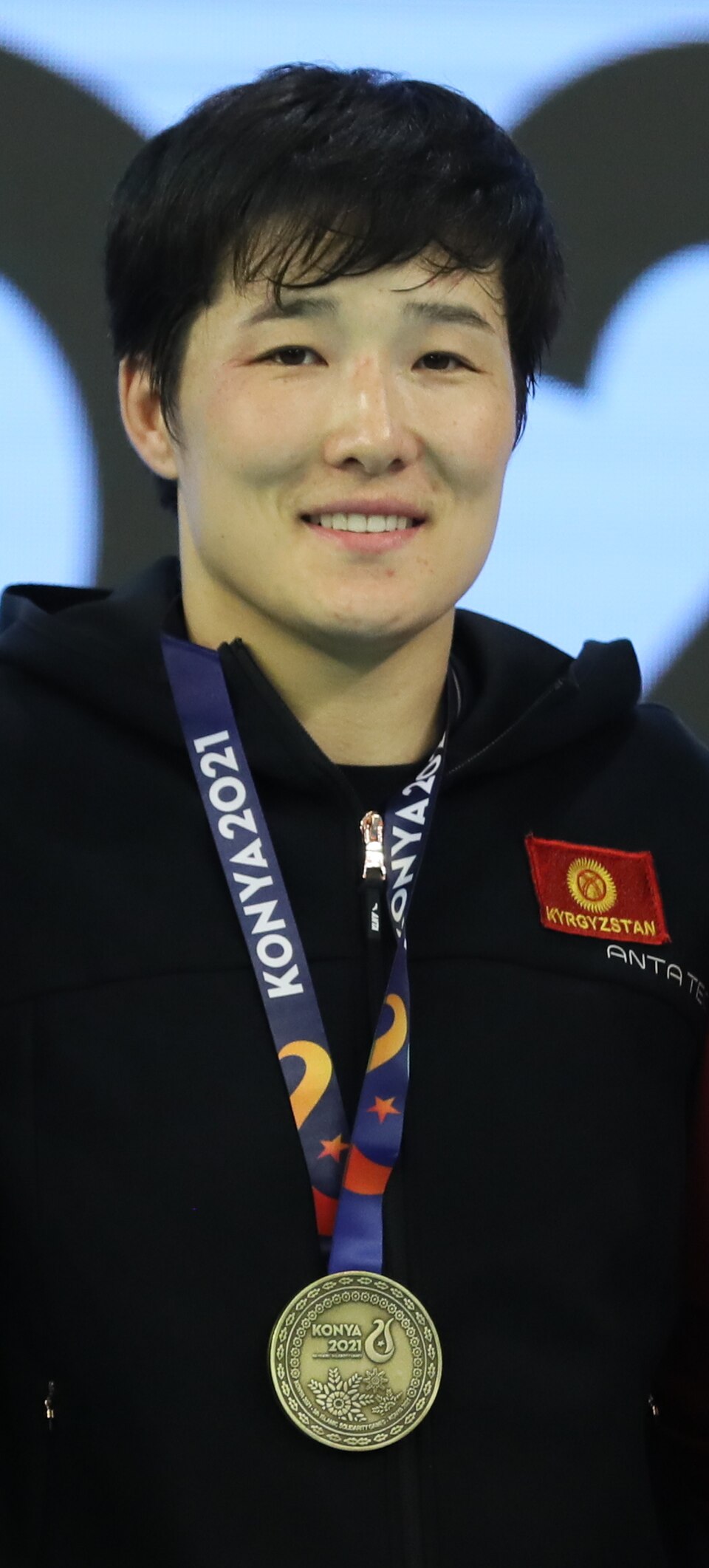 Aiperi Medet