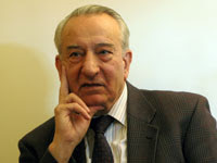 Akbar Etemad