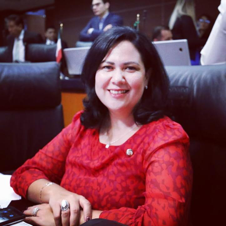 Alejandra León