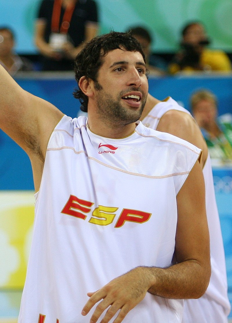 Alex Mumbru