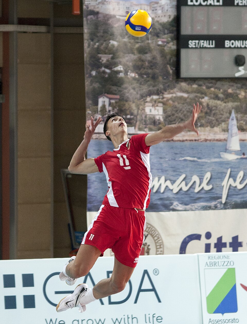 Alex Nikolov