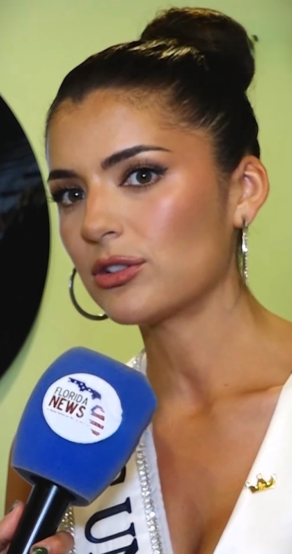 Alondra García Miró