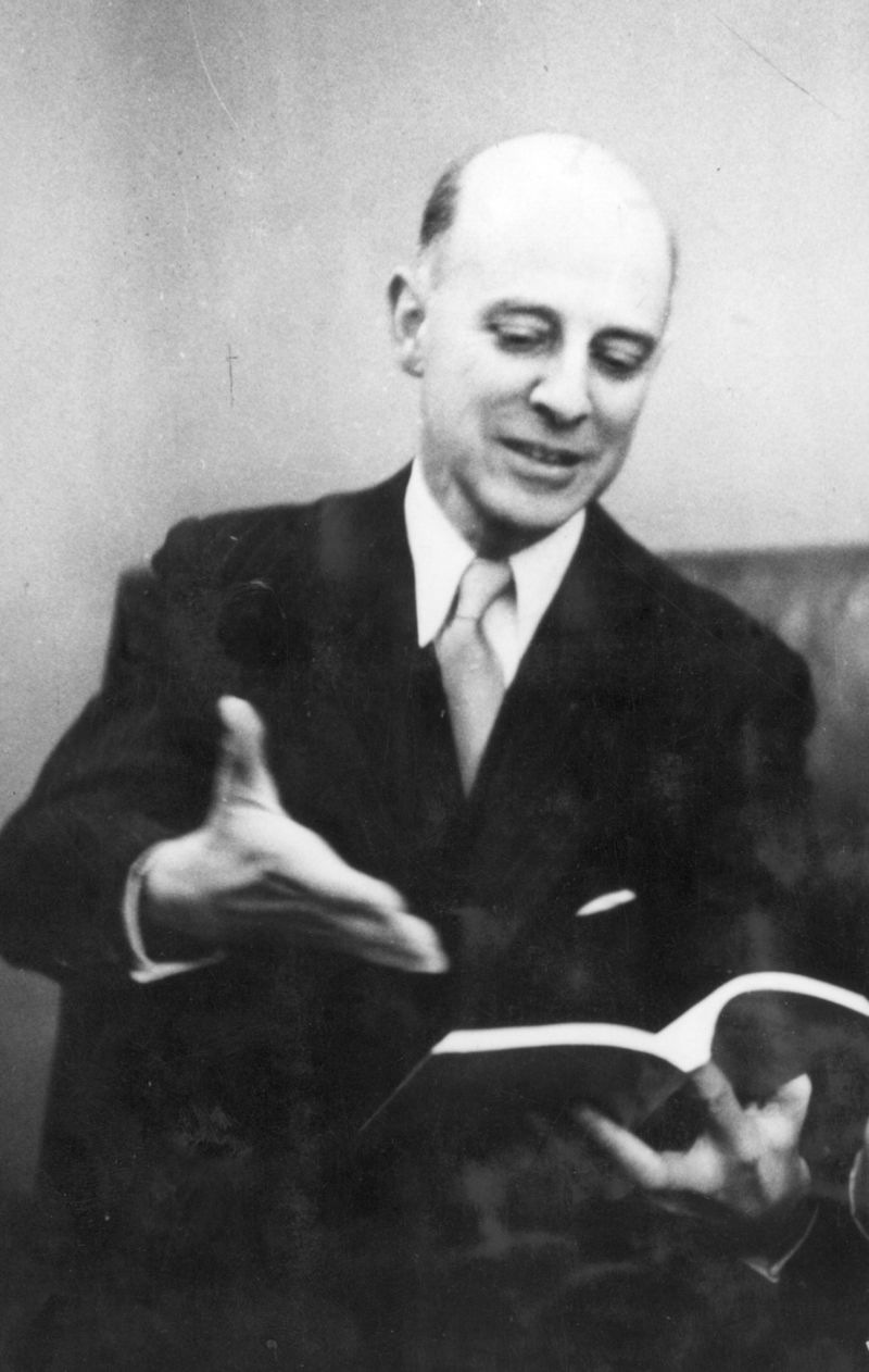 Álvaro Eyzaguirre