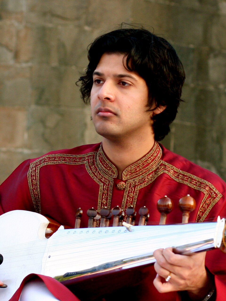 Amjad Nicola
