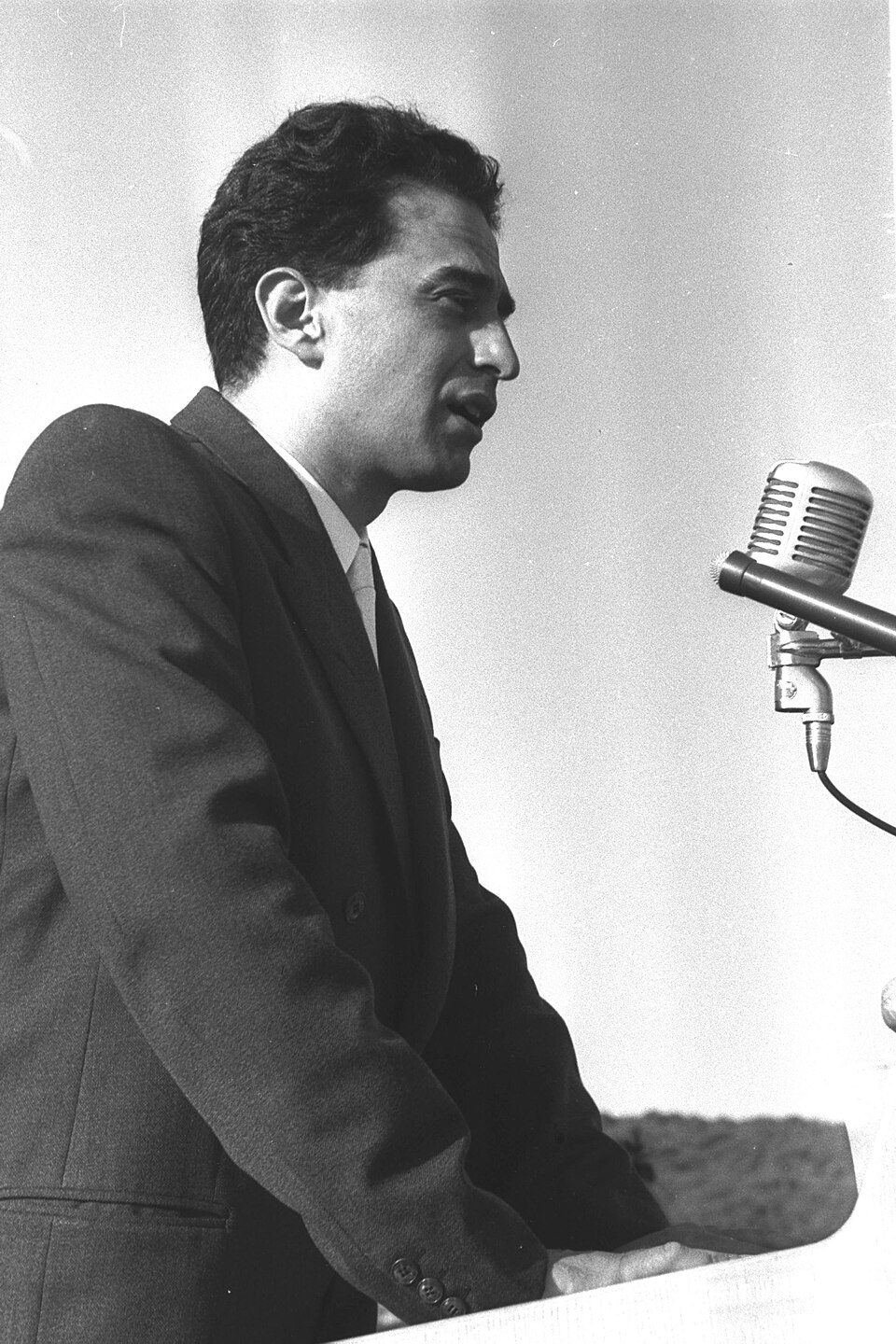 Amos De-Shalit
