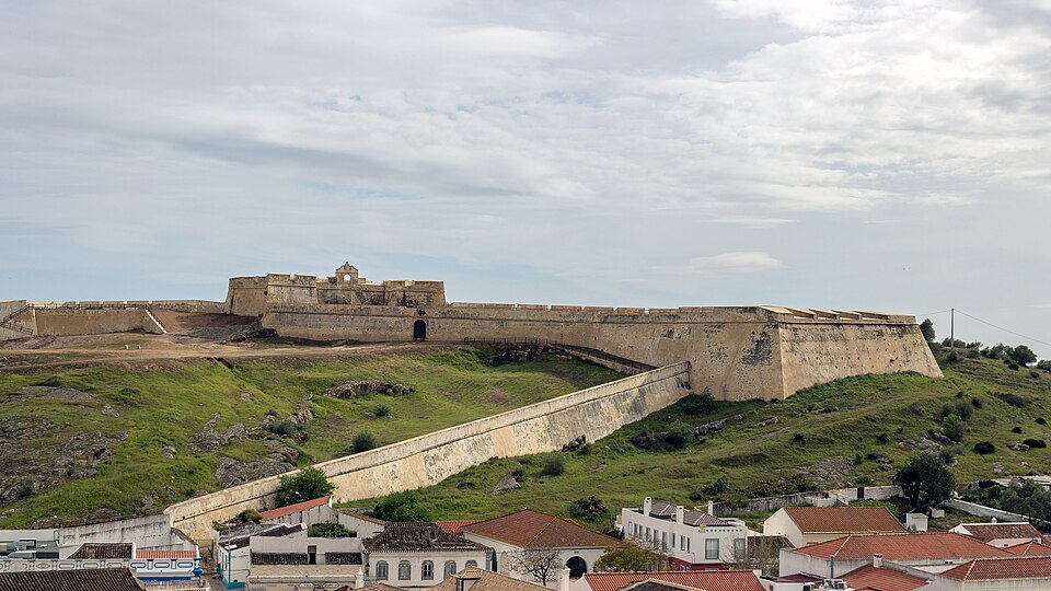 Amparo Baluarte