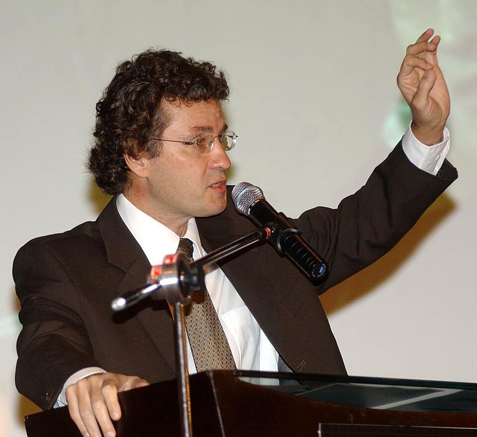 Armando Castelar