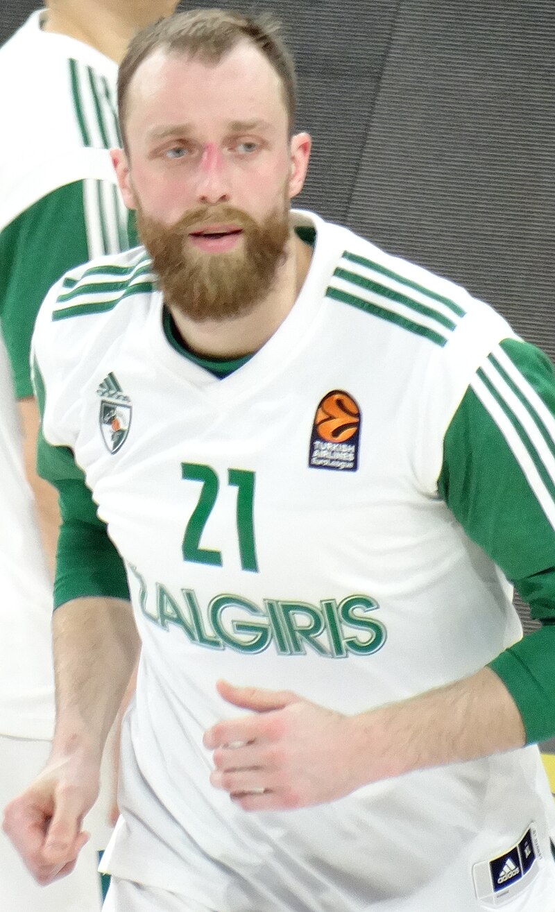 Artūras Milaknis