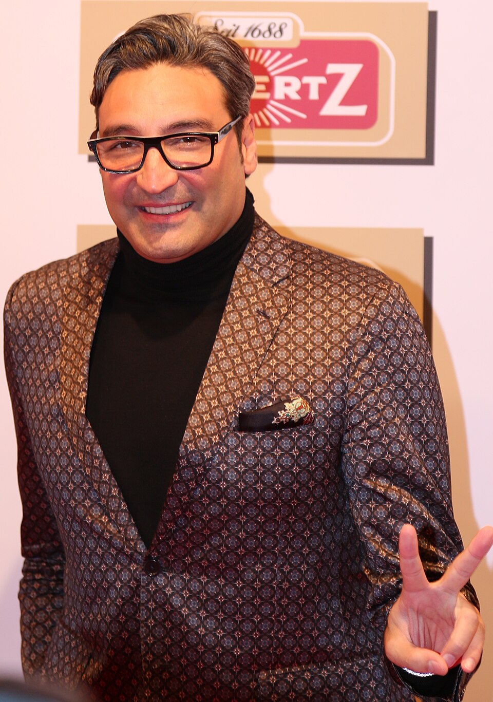 Asır Gündoğdu