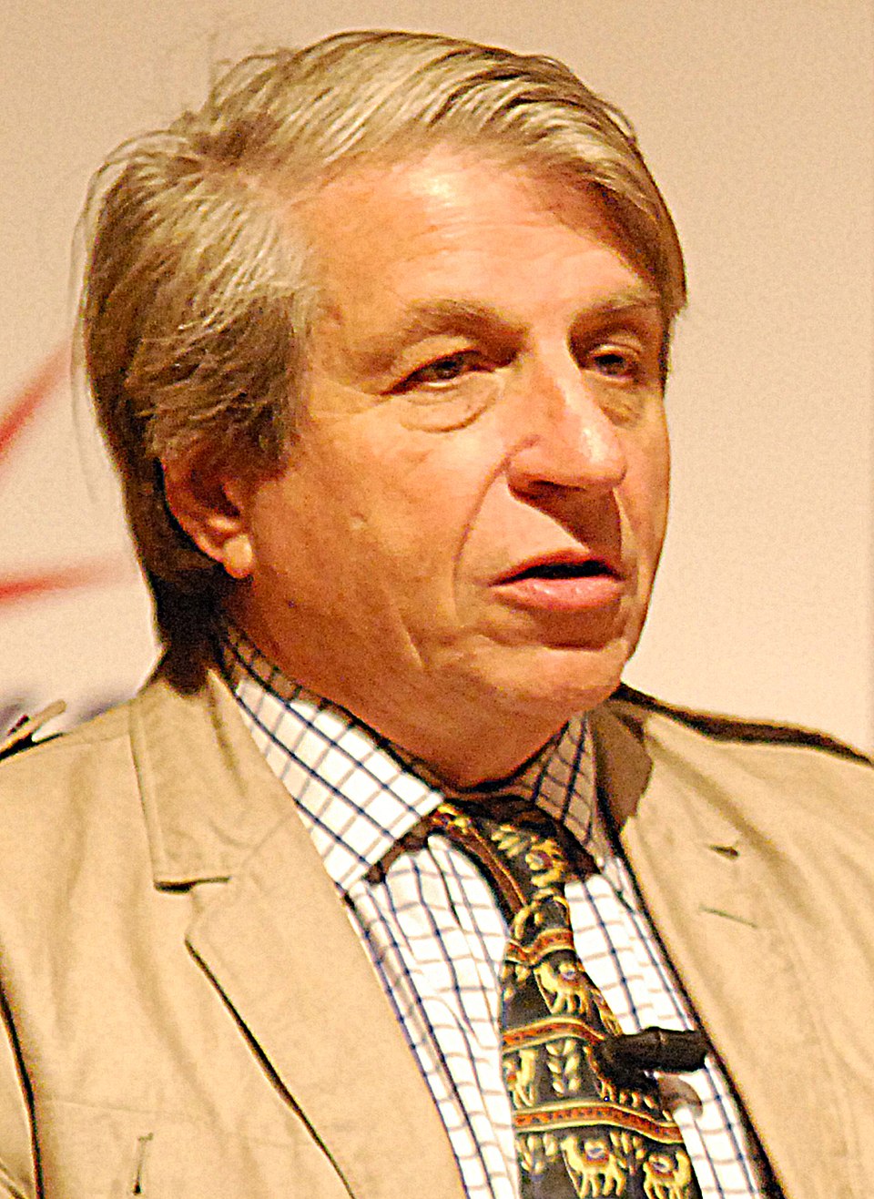Benjamin R Barber
