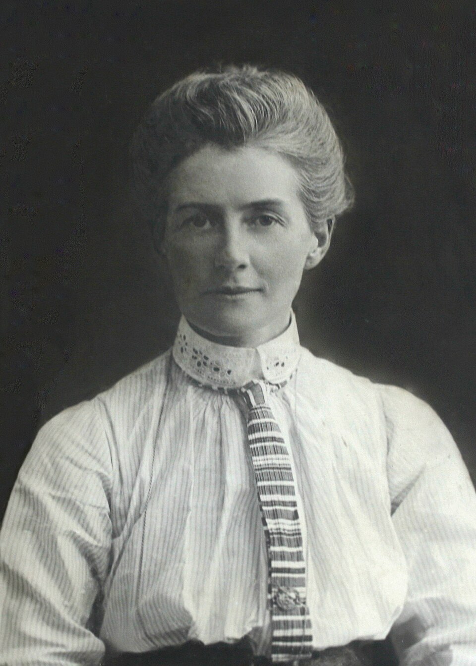 Cavell Thompson
