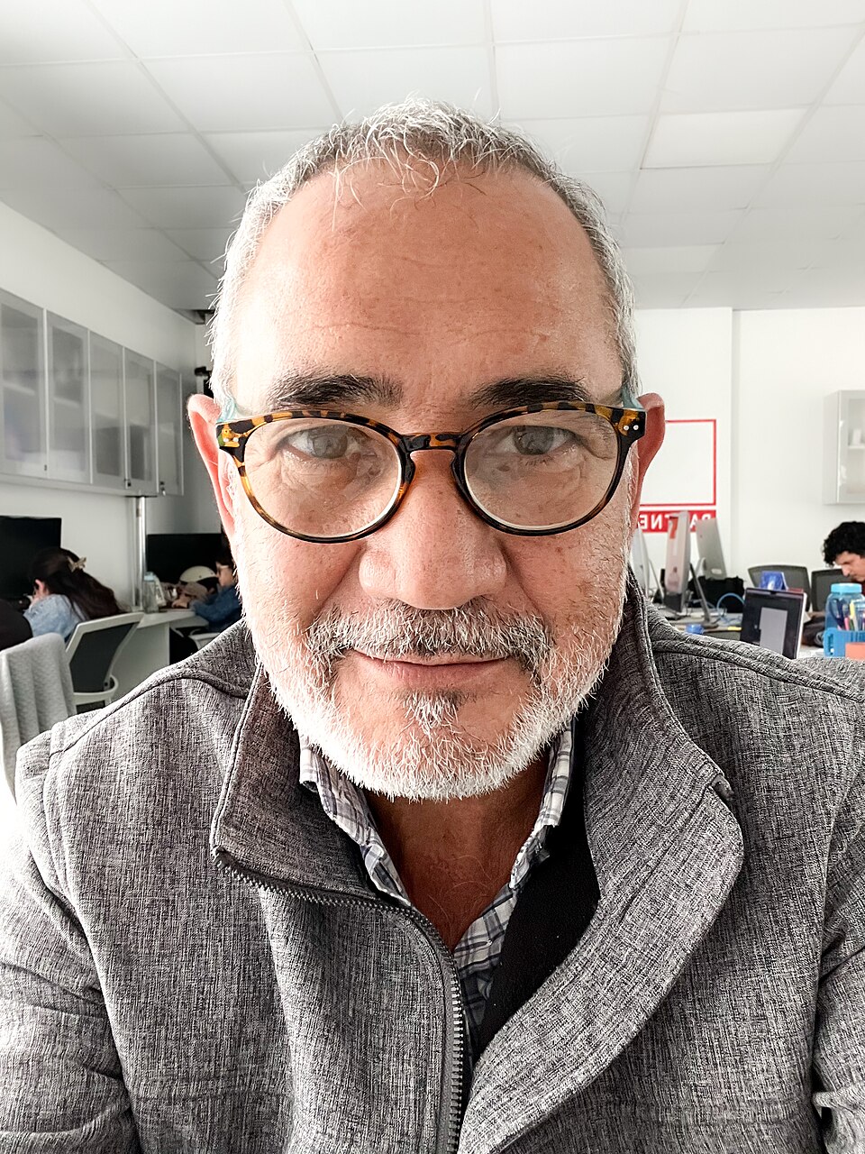 César de María