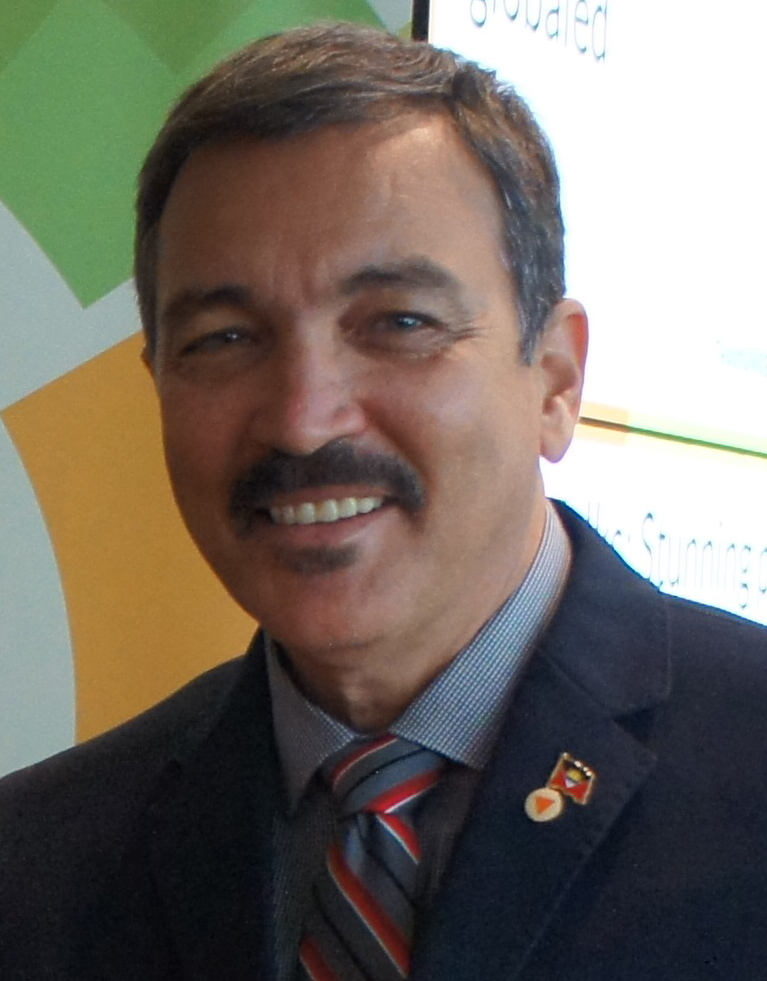 Charles Max Fernandez