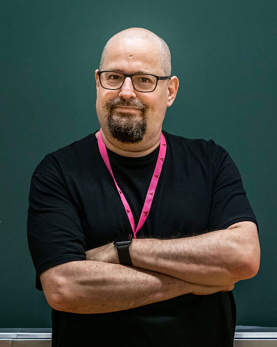 Charlie Stross