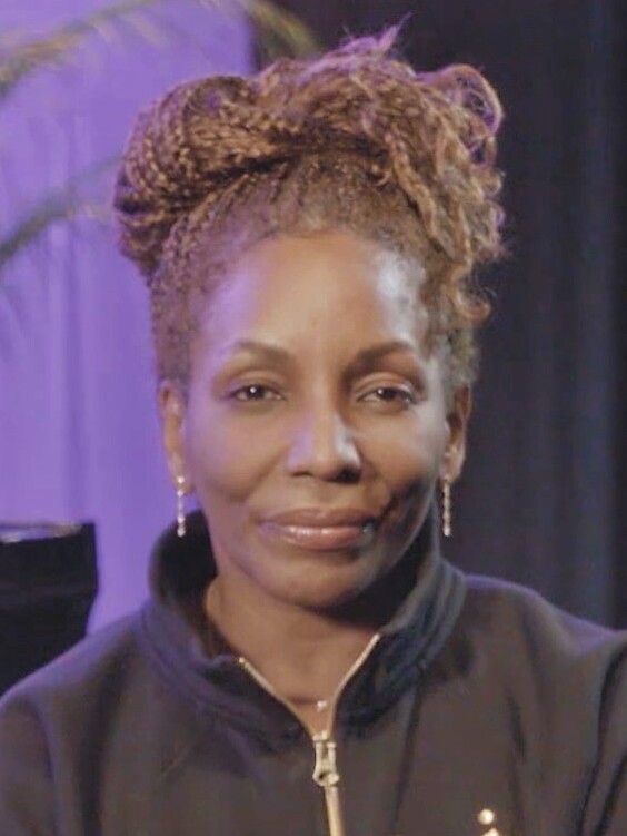 Christine Mills