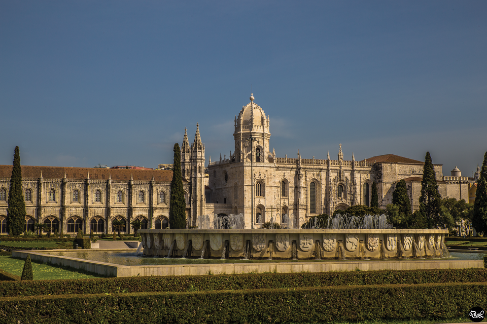 Clara da Mota Santos Pimenta Alves