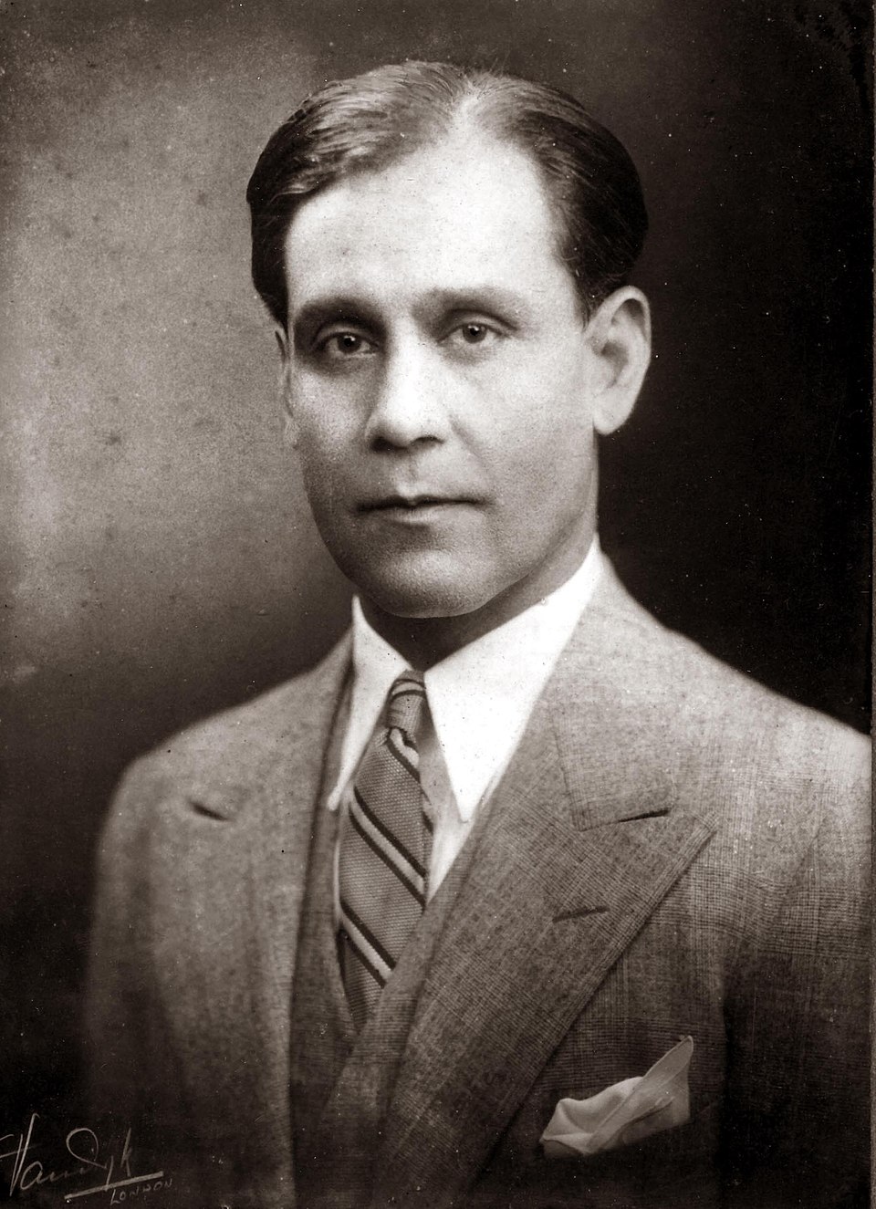 Dar Khan