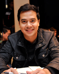 Dennis Solís Cruz