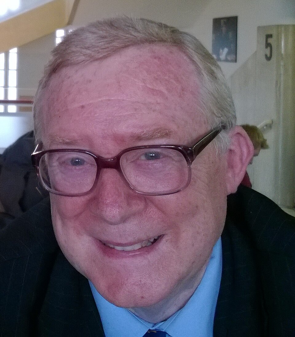 Des Machale