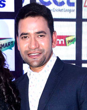 Dinesh Lal Yadav 'Nirahua'