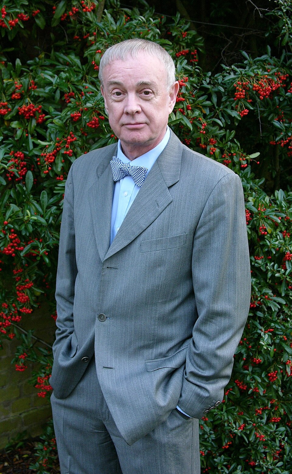 Dr Andrew Pirie