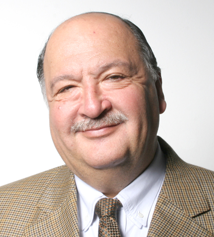 Dr Fernando Flores