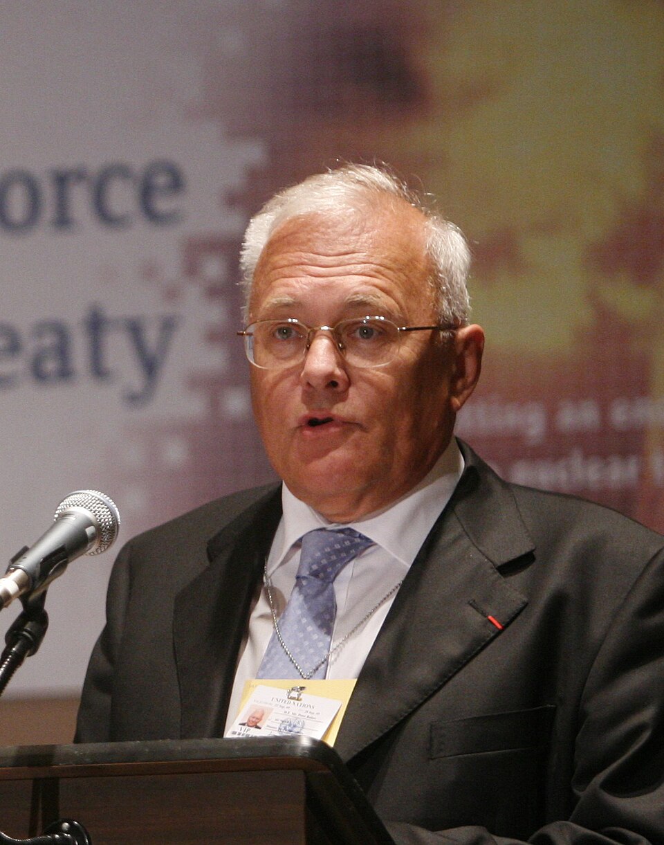 Dr Peter Balazs