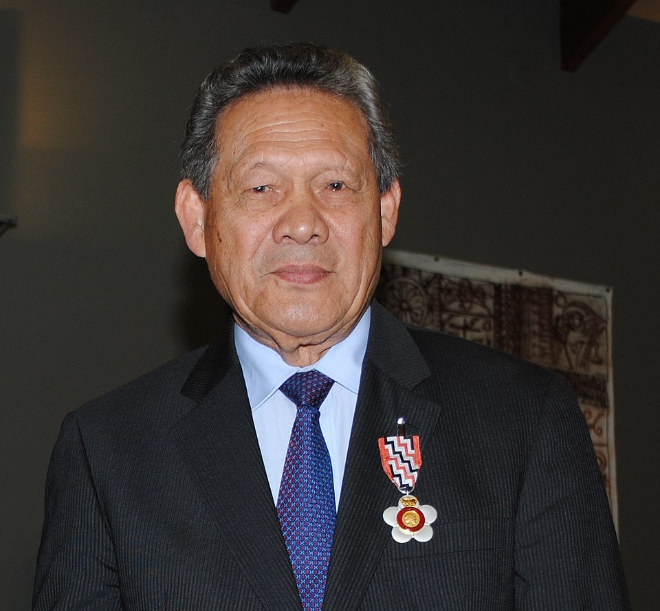 Dr Robert Woonton