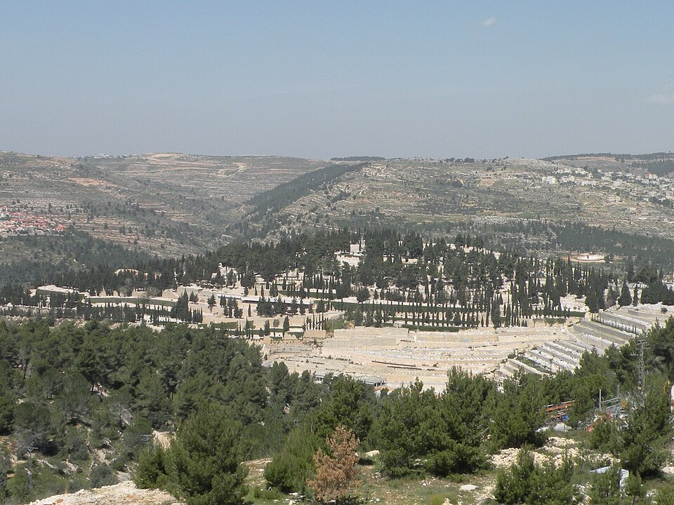 Dr. Yonatan Dvash