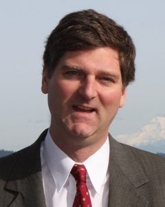 Dwight Holton