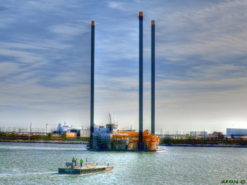 Ebi Crane