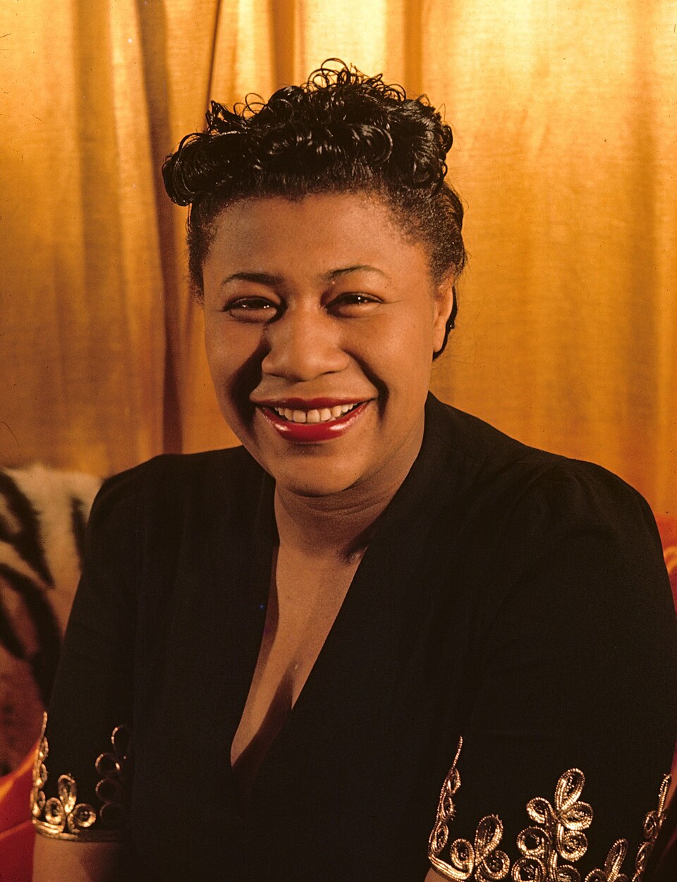Ella Lange