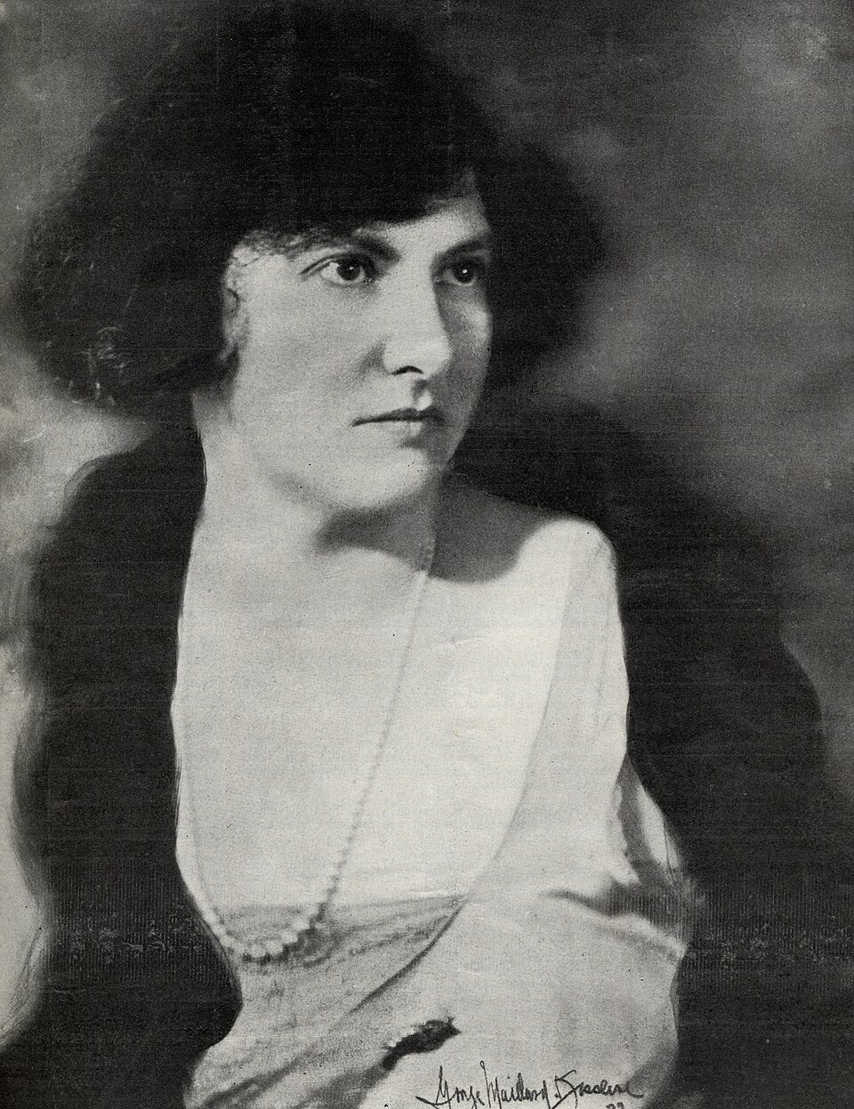 Elsa Alves