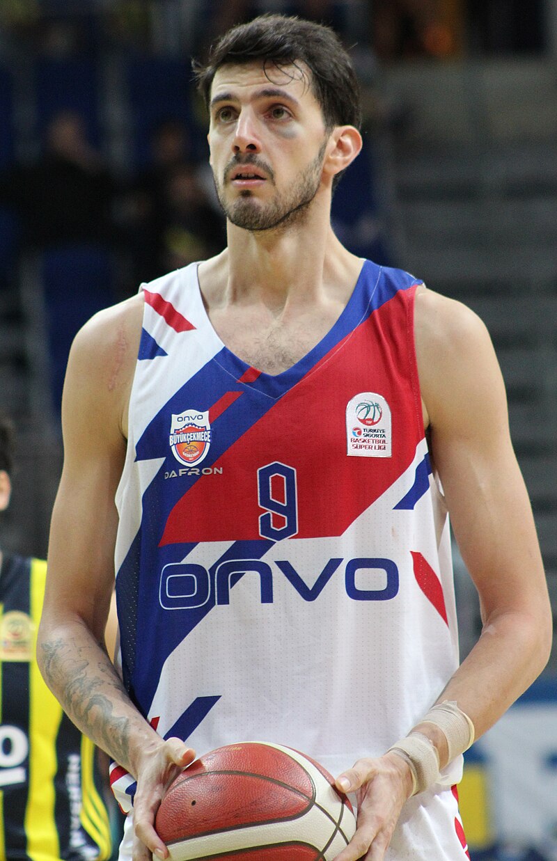 Emircan Koşut