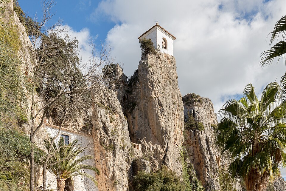 Esmeralda Castle