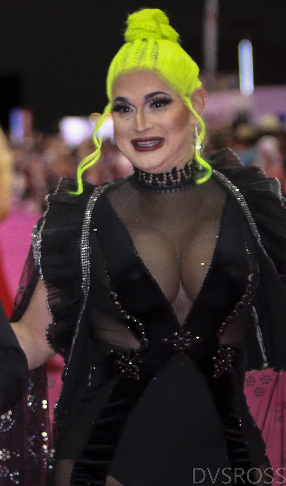 Esther Holi