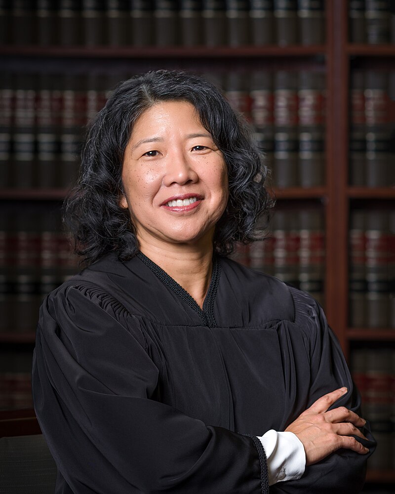 Eumi Lee