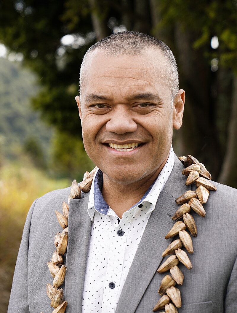 Fa’anāna Efeso Collins