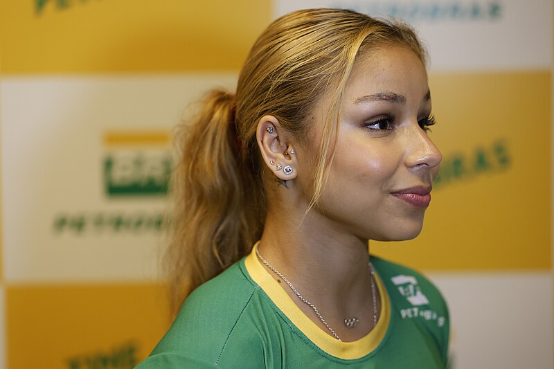 Flávia Saraiva