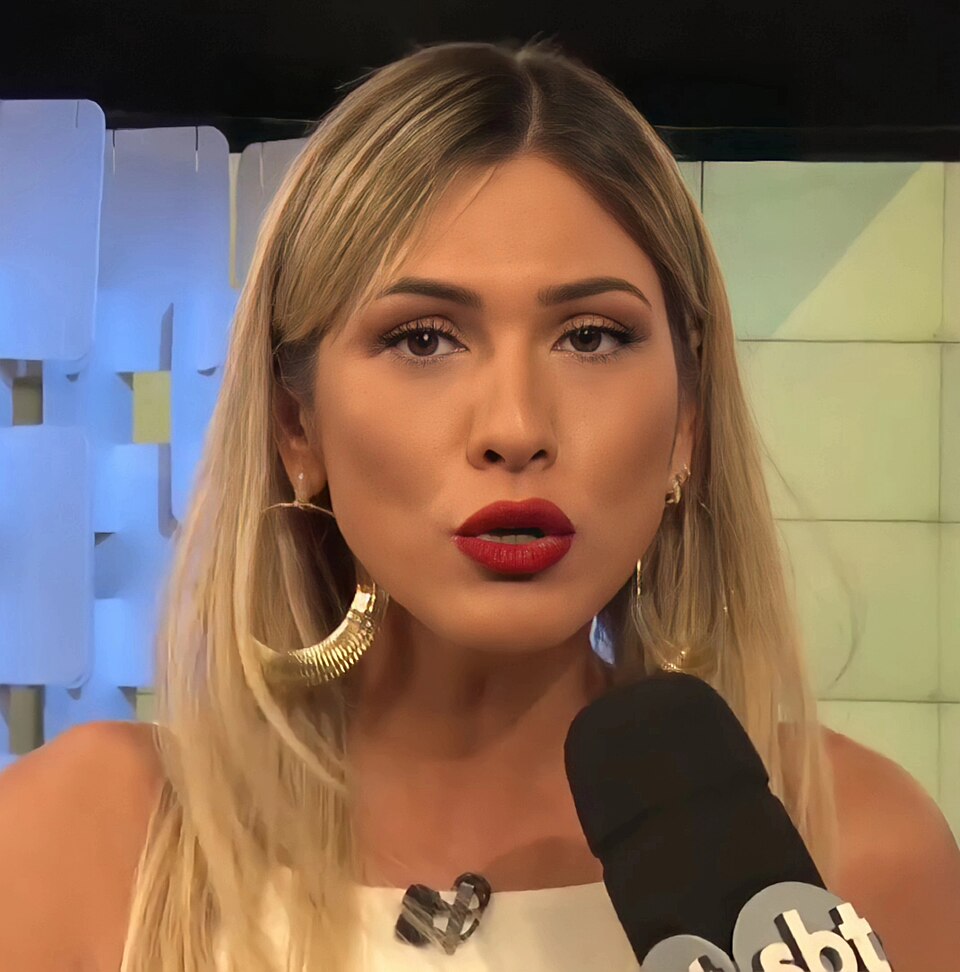 Gabi Andrade
