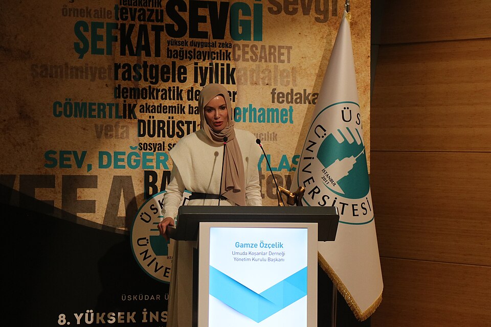 Gamze Ozcelik