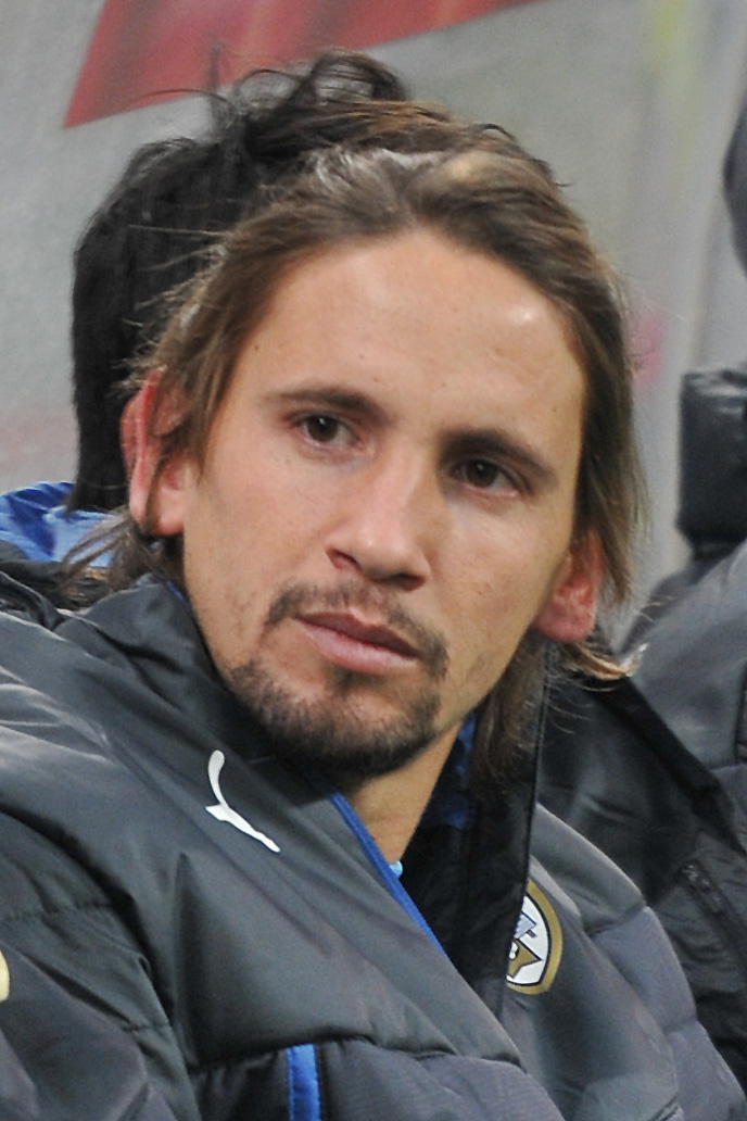 Gastón Manes