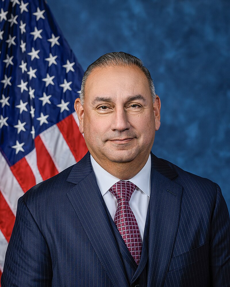 Gil Cisneros