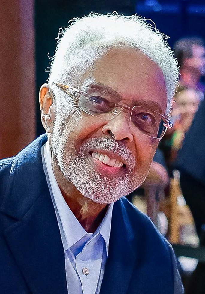 Gilberto Nascimento Jr.