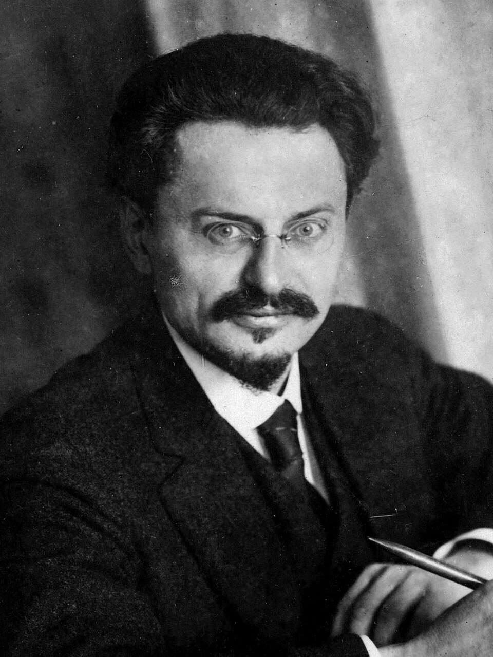 Grigoris Leon