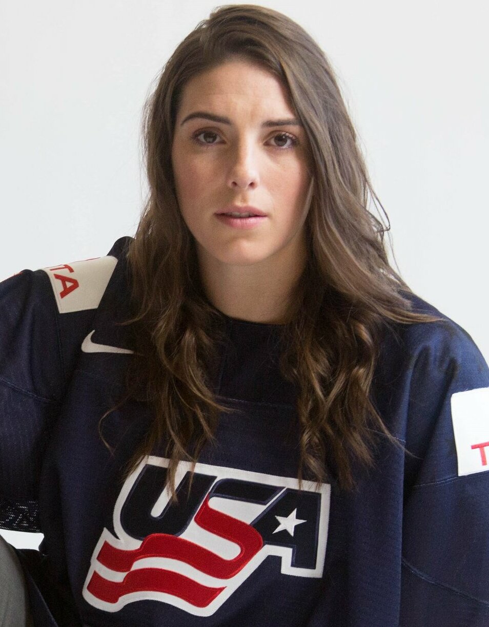 Hillary Knight