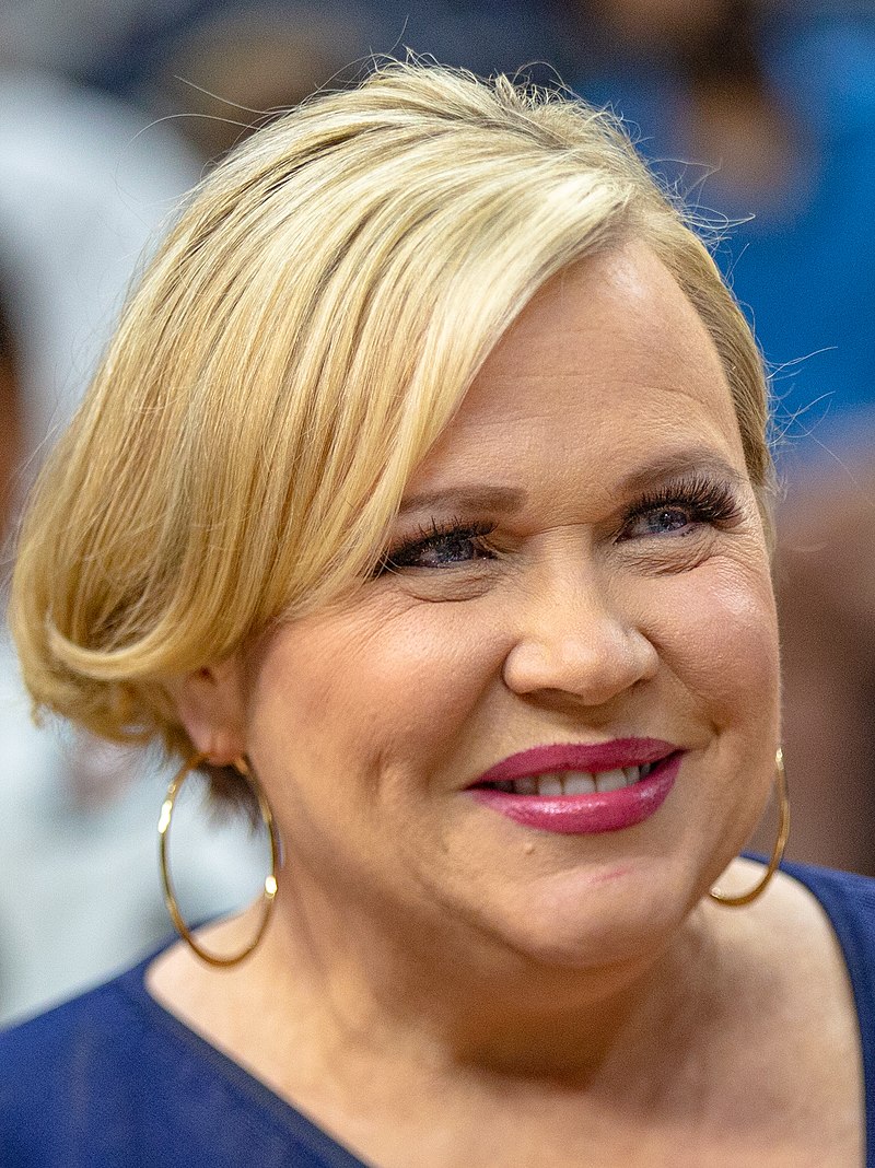 Holly Rowe