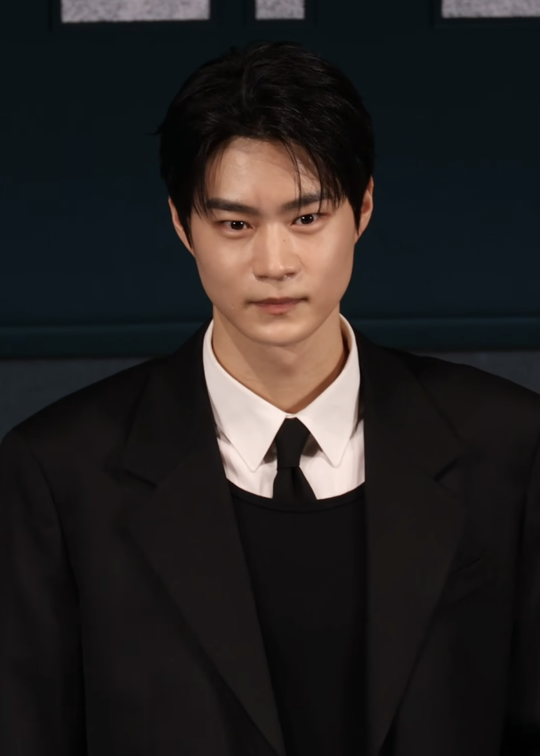 Hong Seok Hwa